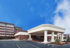 Гостиница Holiday Inn Dayton/Fairborn I-675, an IHG Hotel  Кембридж